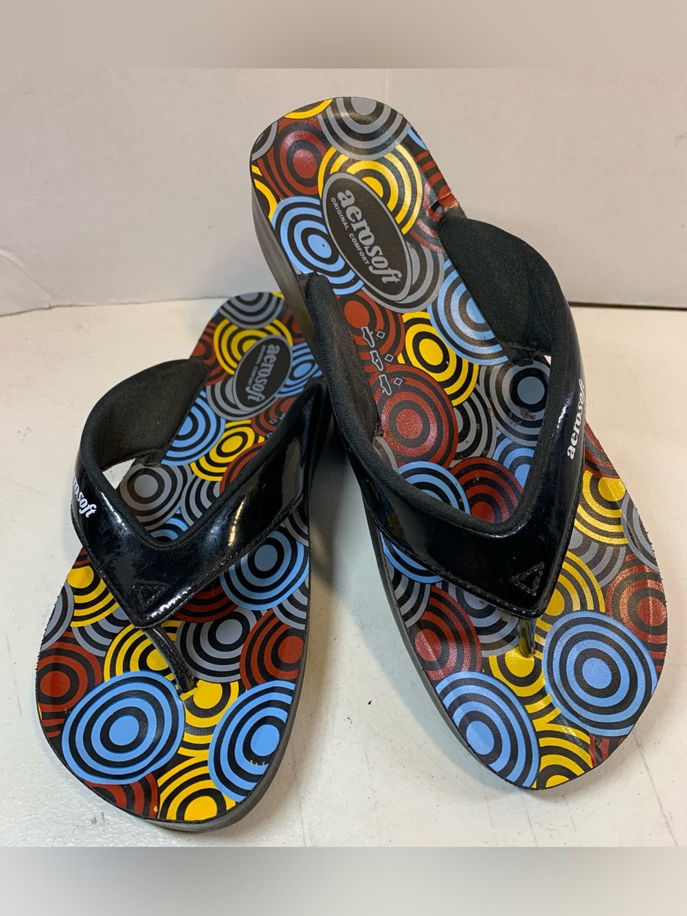 Women’s Areosoft Swirly Casual Flip Flop Sandals. 3663
